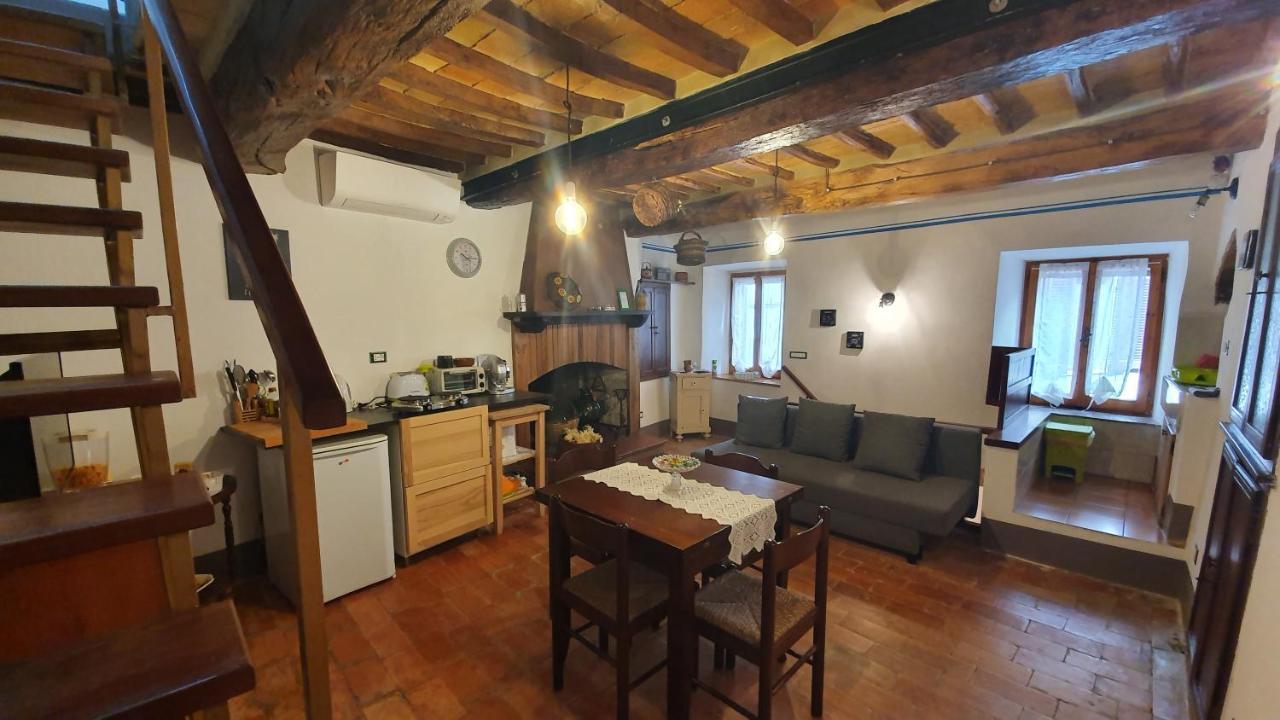 Le Casette Di Civitella- La Casa Di Rolando E Gina Apartment Civitella Del Lago Exterior foto